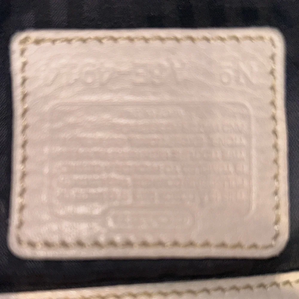 Coach compact companion